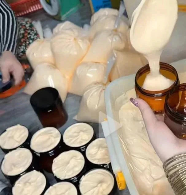 Zafrani Gold Cream  ( 250 G )